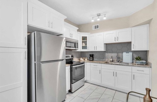 Tampa Casa | Charming 3-bedroom house in fabulous Tampa. just minutes from Busch Gardens