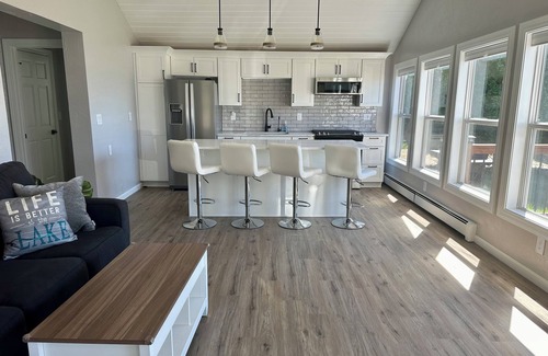 Butte Des Morts Casa | Charming 3-bedroom lake house between Oshkosh and Omro