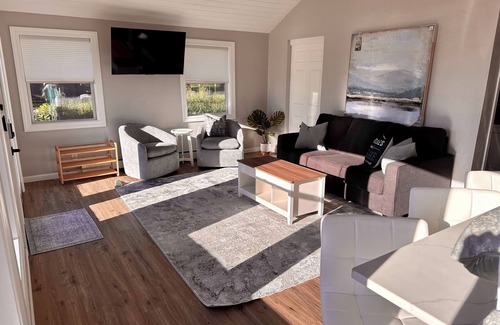 Butte Des Morts Casa | Charming 3-bedroom lake house between Oshkosh and Omro