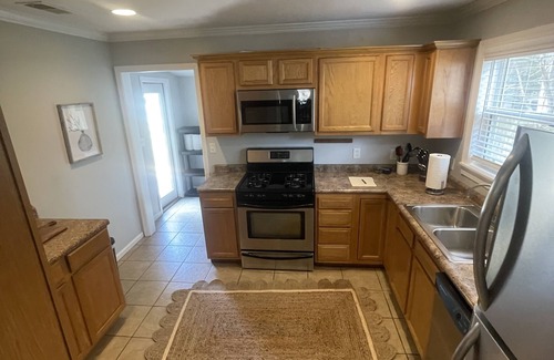 Homewood Casa | Charming 3 Bedroom - minutes to Samford or UAB