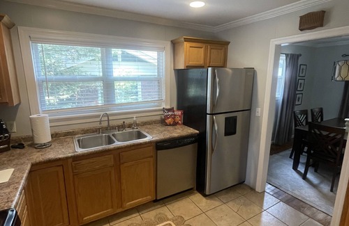 Homewood Casa | Charming 3 Bedroom - minutes to Samford or UAB
