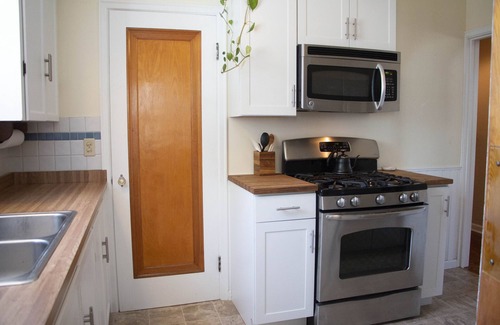 Aksarben - Elmwood Park Casa | Charming 3-bedroom near Aksarben/Baxter Arena