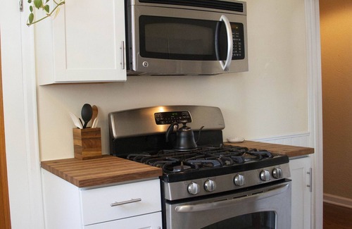 Aksarben - Elmwood Park Casa | Charming 3-bedroom near Aksarben/Baxter Arena