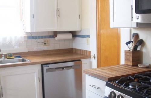 Aksarben - Elmwood Park Casa | Charming 3-bedroom near Aksarben/Baxter Arena