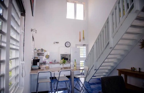 Sabana Westpunt Casa | Charming 3 Bedroom Oceanfront Bungalow with WiFi and AC in Westpunt