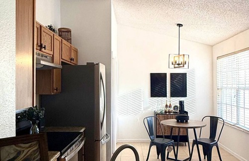 Lake Frederica Condominio | Charming 3-bedroom Private Condo on Luxury Golf Course in Orlando