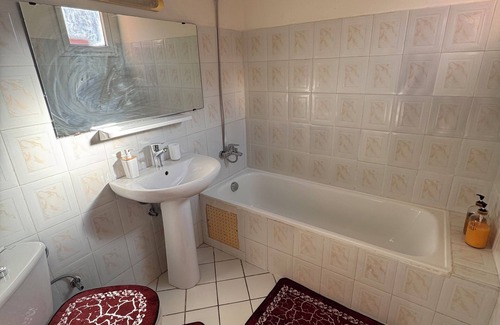 Marrakech Casa | Charming 3-bedroom riad in marvelous Marrakesh with WiFi, AC, 3 swimming pools