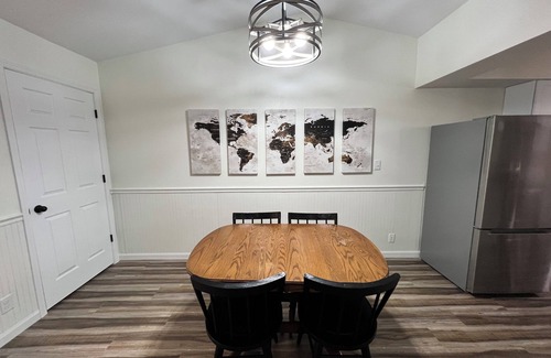 Coralville Casa | Charming 3-bedroom townhome in Coralville with WiFi