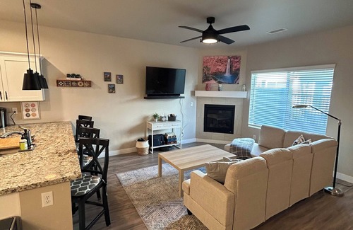 Bellemont Casa | Charming 3-bedroom townhome with AC and WiFi in Flagstaff