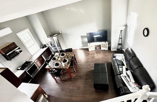 Glenwood Casa | Charming 3-bedroom townhome with WiFi, AC in Glenwood