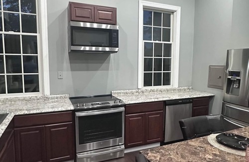 Glenwood Casa | Charming 3-bedroom townhome with WiFi, AC in Glenwood