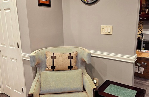 Bowie Casa | Charming 3-bedroom townhome with luxury settings, AC ,WiFi in brilliant Bowie