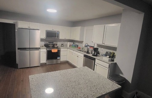 Macon Casa | Charming 3-bedroom -Two bathrooms -15 minutes from Robins AFB