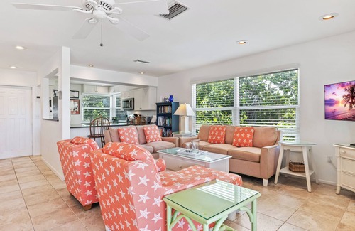 Boca Grande Casa | Charming 3-Bedroom Single Family Home with Pool in Boca Grande-Beach Access!