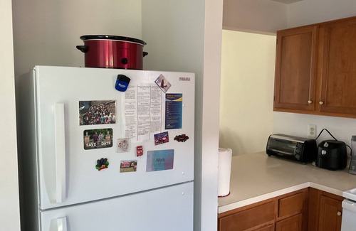 Burtonsville Casa | Charming 3-bedroom townhome with WiFi, AC in tranquil Burtonsville