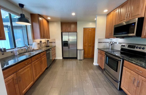 Cameron Park Casa | Charming 3-bedroom summer house in Cameron Park with pool