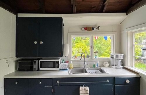 Canandaigua Cabaña | Charming 3-bedroom waterfront cottage in superb Canandaigua.