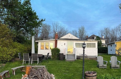 Canandaigua Cabaña | Charming 3-bedroom waterfront cottage in superb Canandaigua.