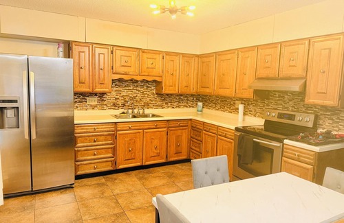 Cedar Rapids - Iowa City Casa | Charming 3-bedroom house in pleasant Cedar Rapids