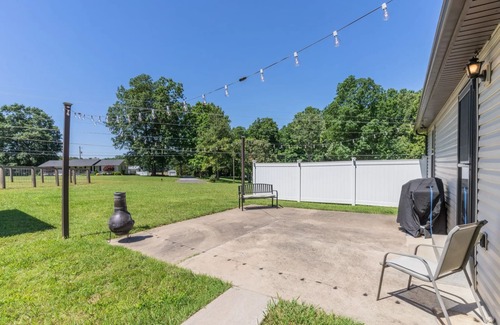 Cross Plains Casa | Charming 3-bedroom house in quaint Cross Plains. A peaceful retreat for friends.