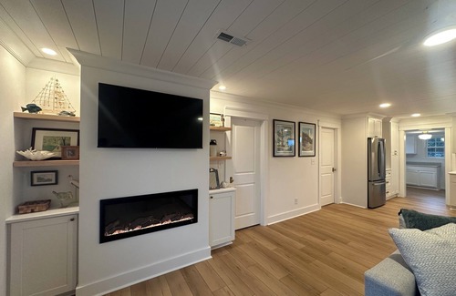 Emerald Isle Casa | Charming 3-bedroom house in Emerald Isle 1 block from ocean