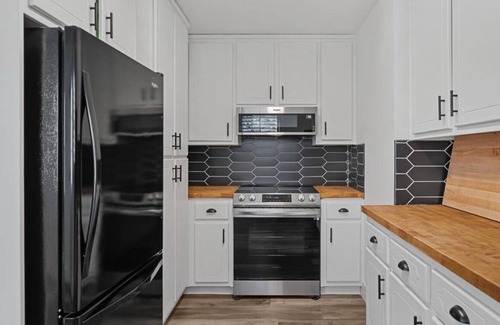 Gainesville Casa | Charming 3-bedroom house with WiFi, AC in enjoyable Gainesville
