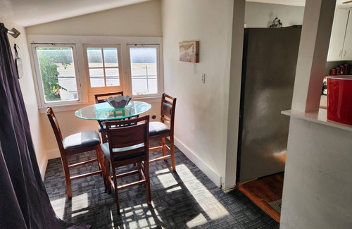 Grand Rapids Apartamento | Charming 3-bedroom apartment in lovely Grand Rapids walk to downtown.