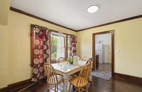 Grand Rapids Casa | Charming 3-bedroom house with WiFi and AC in Grand Rapids
