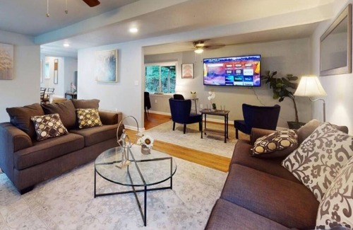Grass Valley Casa | Charming 3-bedroom house in Grass Valley with WiFi