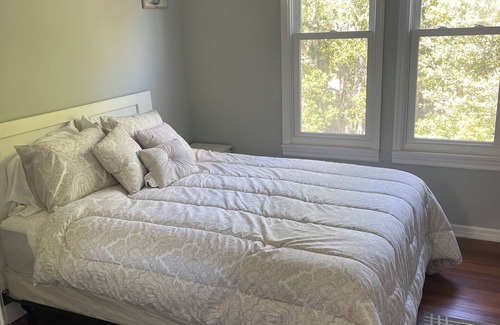 Brentwood Casa | Charming 3-bedroom house in Jacksonville with WiFi and AC