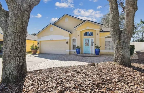 Stagecoach Village Casa | Charming 3-bedroom Centrally Located Luxury Home in Land o Lakes