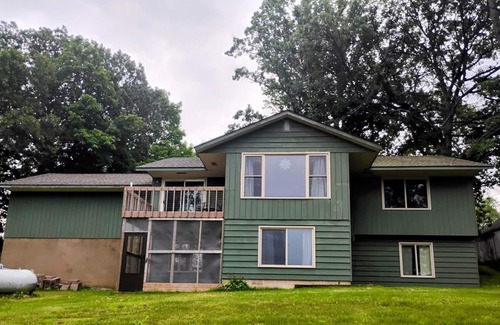 Long Prairie Casa | Charming 3-bedroom house on Lake Charlotte in Long Prairie.