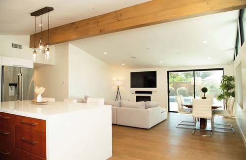 Woodland Hills Casa | Charming 3-bedroom house with AC and WiFi in delightful Los Angeles