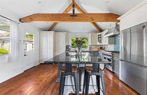 Pacific Palisades Casa | Charming 3-Bedroom Pet-Friendly Pacific Palisades Home