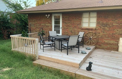 Midwest City Casa | Charming 3-bedroom house in fabulous Midwest City with WiFi, AC
