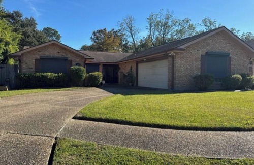 Old Aurora Casa | Charming 3-bedroom house in fabulous New Orleans with WiFi and AC