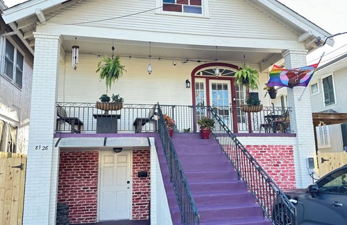 East Carrollton Casa | Charming 3-bedroom house with WiFi and AC in enchanting New Orleans