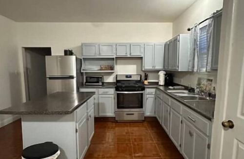 East Riverside Casa | Charming 3-bedroom house in welcoming New Orleans with WiFi, AC