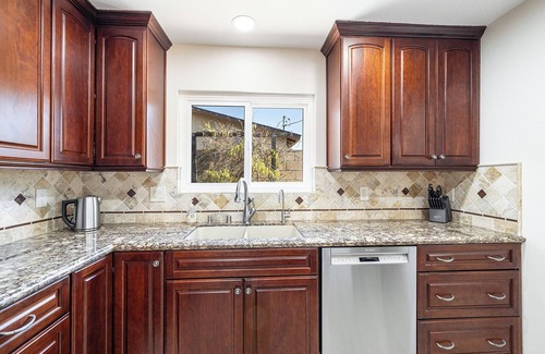Simi Valley Casa | Charming 3-bedroom house with AC and WiFi in Simi Valley
