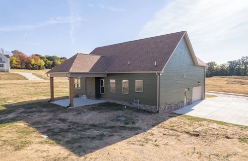 Springfield Casa | Charming 3-bedroom house in Springfield- Perfect for Families & Getaways!