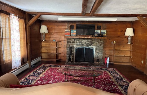 Stephentown Cabina | Charming 3-bedroom Cabin for nature lovers