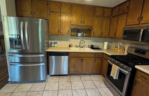 Inman Casa | Charming 3-bedroom House on 1.3 acres
