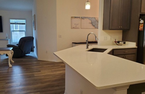 Okahumpka Casa | Charming 3-bedroom house in fabulous The Villages with AC, Pet Friendly