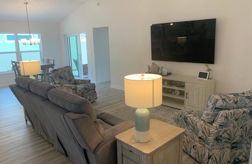 Okahumpka Casa | Charming 3-bedroom house in The Villages with WiFi, AC
