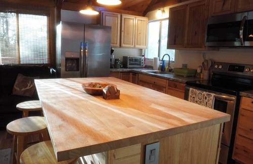 Twain Harte Cabina | Charming 3-bedroom cabin in Twain Harte LAKE MEMBERSHIP with AC, WiFi