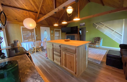 Twain Harte Cabina | Charming 3-bedroom cabin in Twain Harte LAKE MEMBERSHIP with AC, WiFi