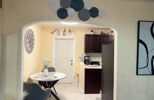 Winter Haven Casa | Charming 3-bedroom 2 bathroom home in brilliant Winter Haven,pet friendly, WiFi