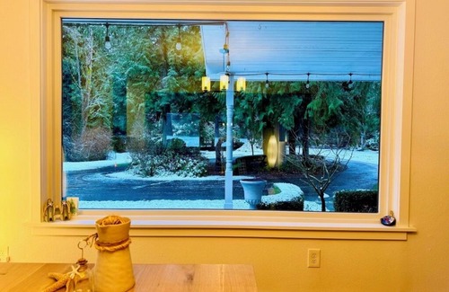 Woodinville Casa | Charming 3-bedroom Joy House in the relaxed natural Woodinville area