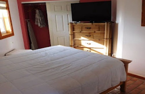 Marathon Villa | Charming 3-bedroom villa with WiFi, AC in welcoming Marathon