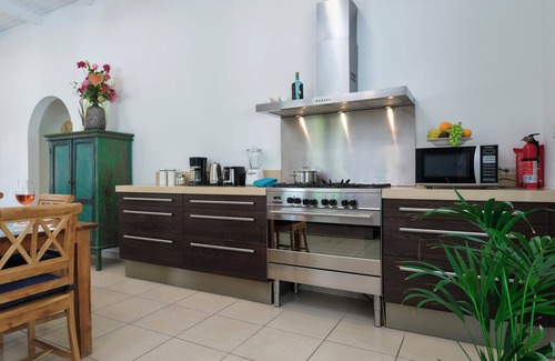 Opal Villa | Charming 3-bedroom villa -HOT TUB -beautiful pool -grill -amazing shaded patio!